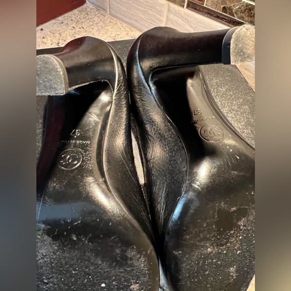 SOLD SOLD Chanel Black Pumps - Picture 11 of 14